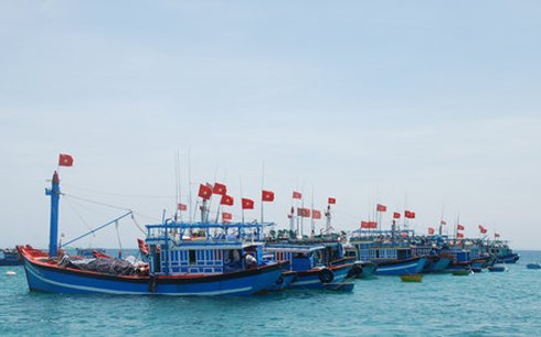 Nam Trung bộ: Ngư dân mở biển thẳng tiến ra ngư trường truyền thống Trường Sa - ảnh 1